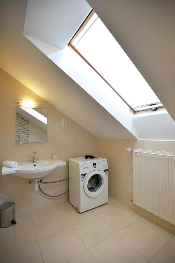 Corner Apartman Eger Extérieur photo