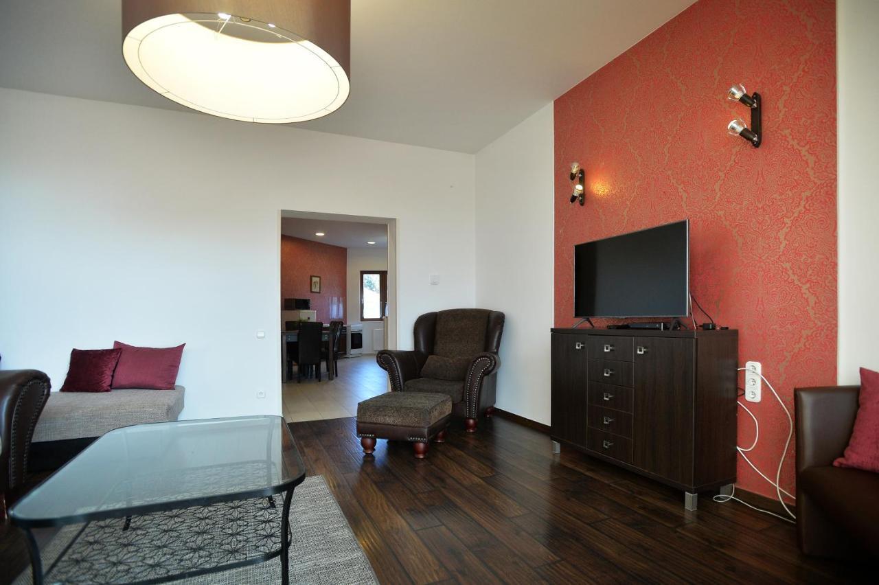 Corner Apartman Eger Extérieur photo