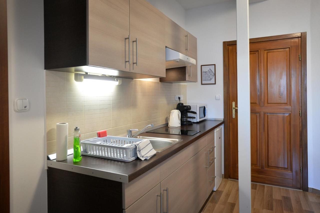 Corner Apartman Eger Extérieur photo