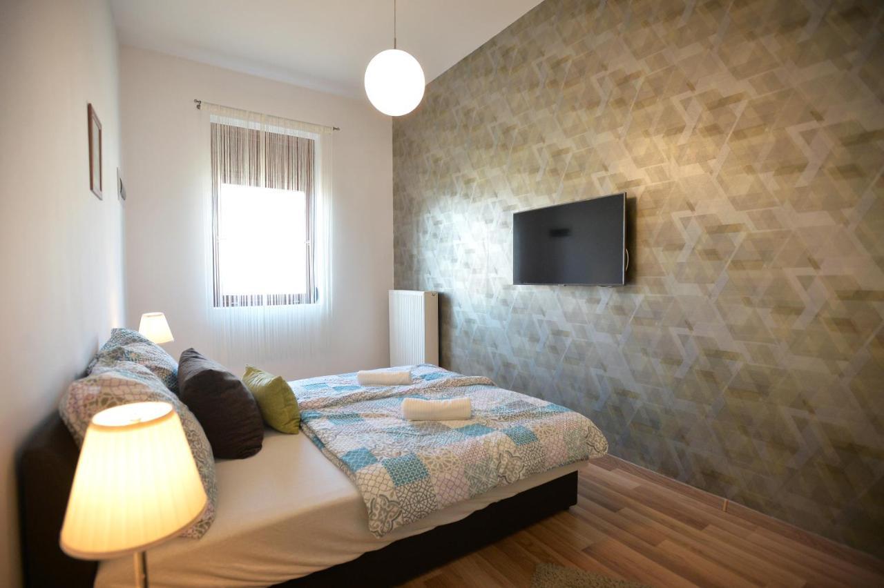Corner Apartman Eger Extérieur photo