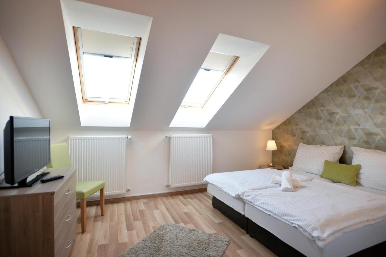 Corner Apartman Eger Extérieur photo