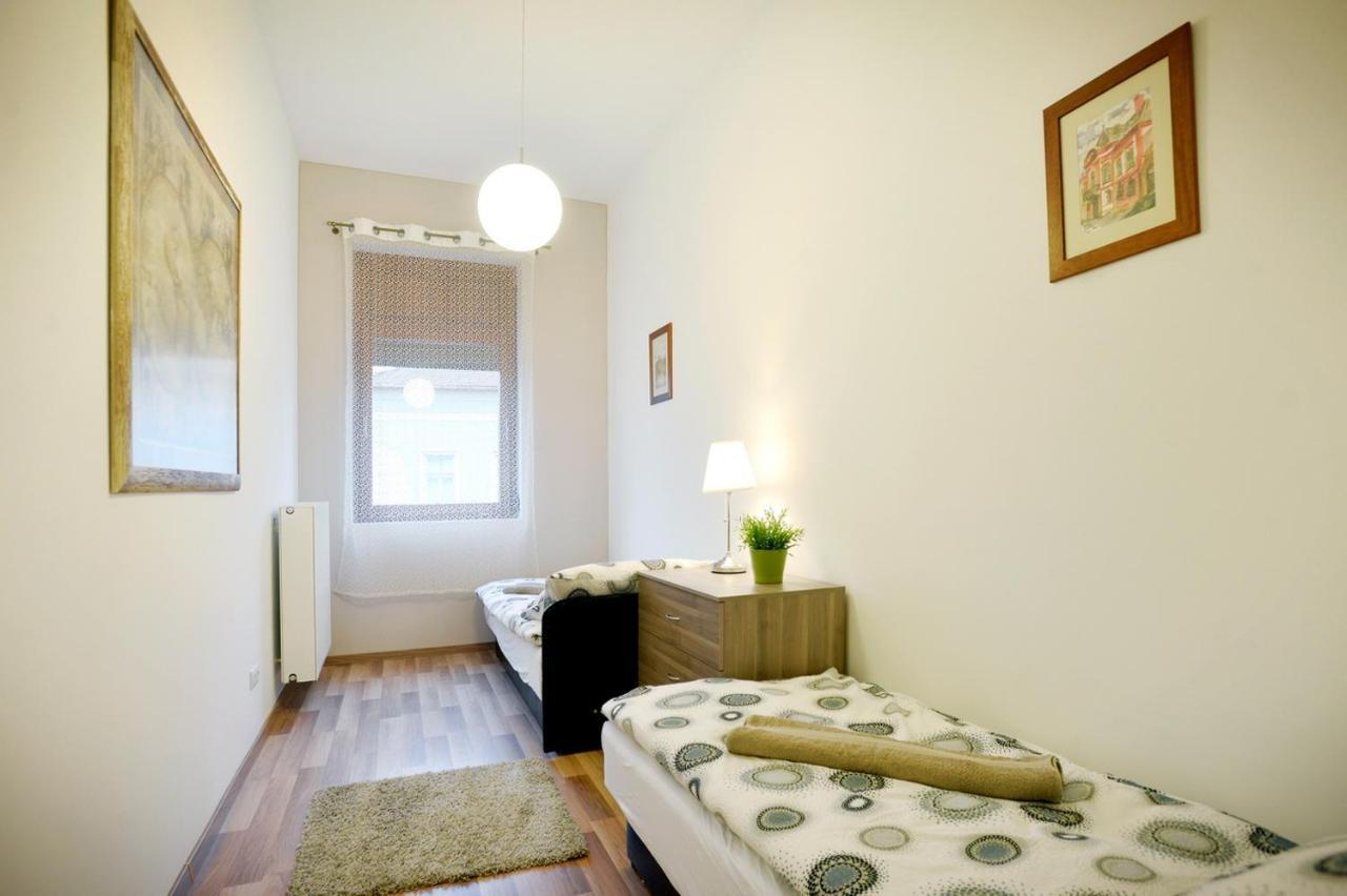 Corner Apartman Eger Extérieur photo