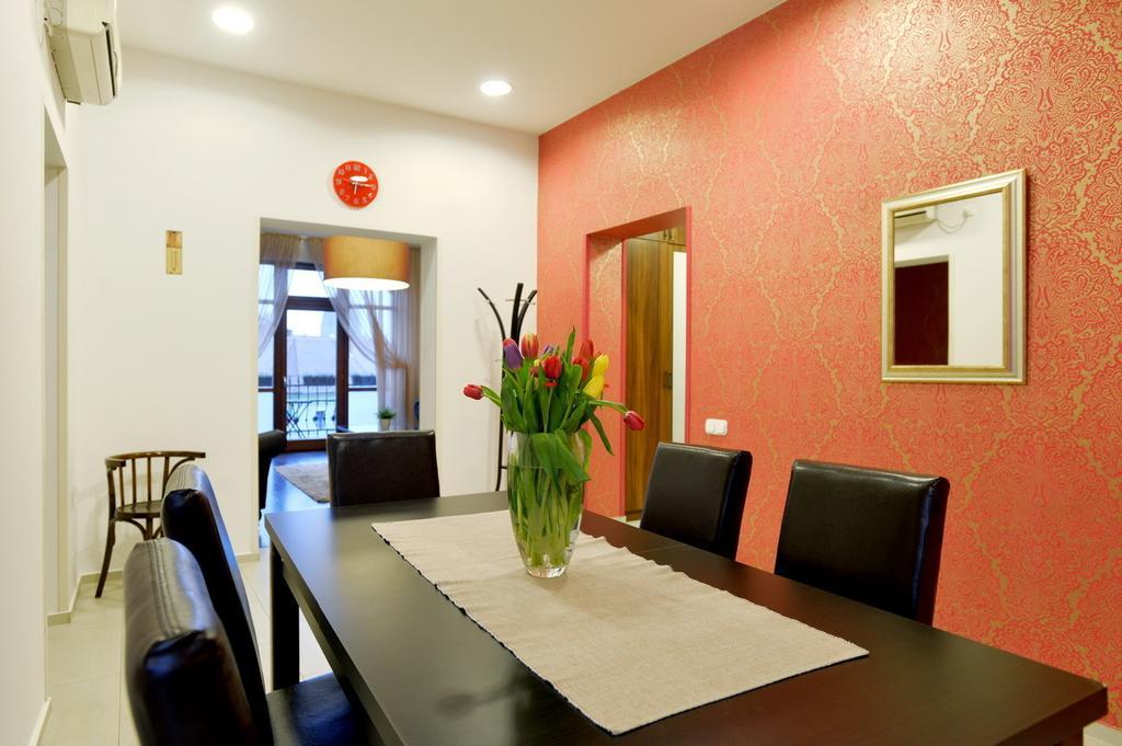 Corner Apartman Eger Chambre photo
