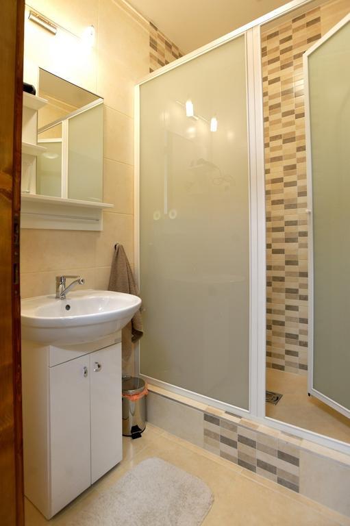 Corner Apartman Eger Chambre photo